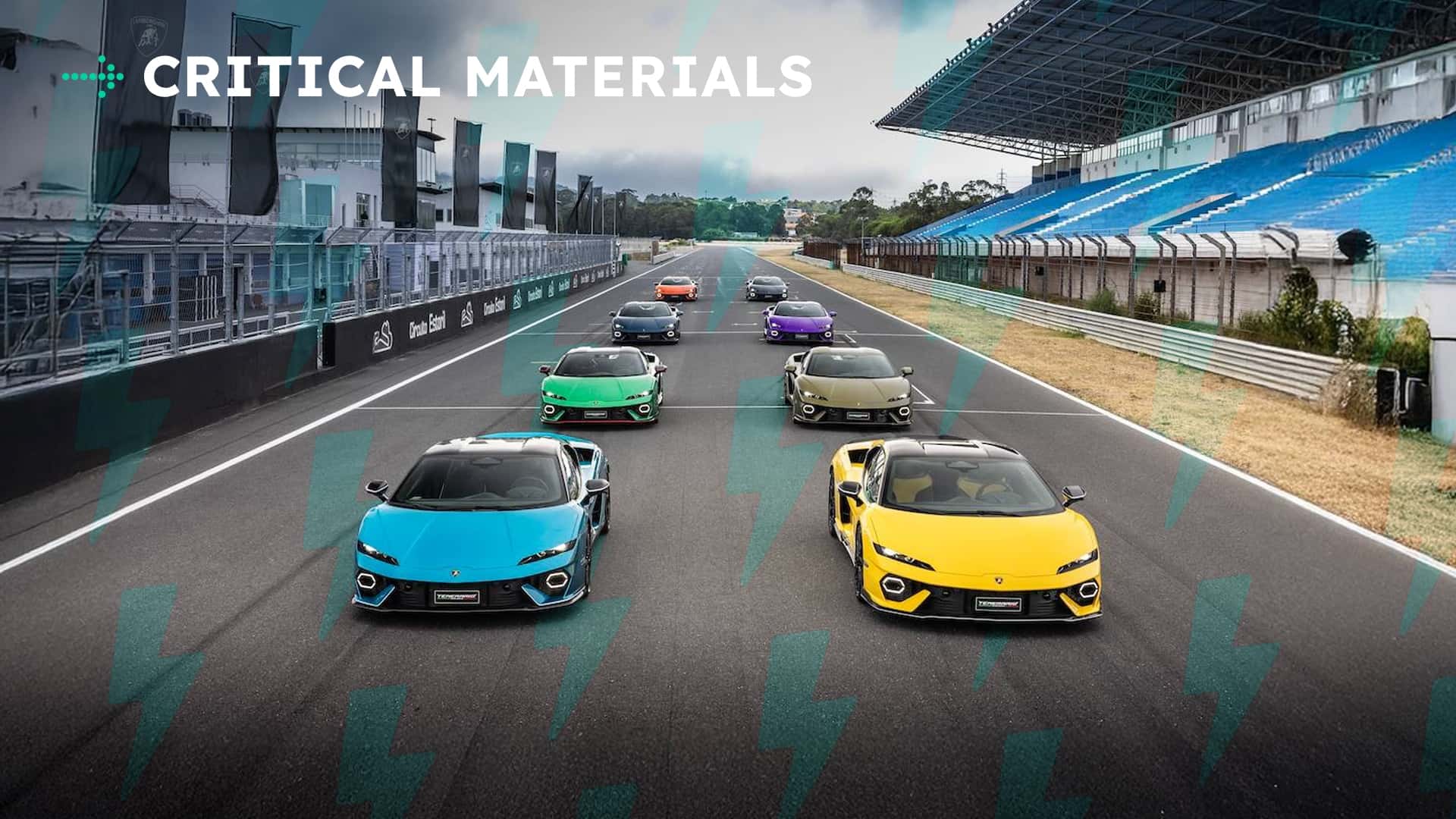 Flotte sportsvogne i forskellige farver på en racerbane