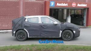 Prototype af ny Tesla elbil under testkørsel