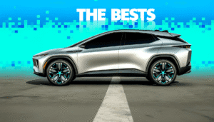 Futuristisk sølvgrå elektrisk SUV mod blå baggrund med teksten 'THE BESTS'