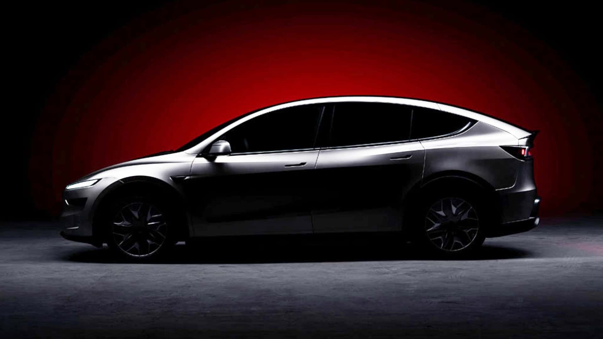 Profil af sort Tesla elbil mod rød baggrund