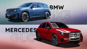 Sammenligning af elektriske SUV'er: Blå BMW iX3 og rød Mercedes GLC.