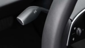 Tæt på Tesla blinklyskontrol i interiør