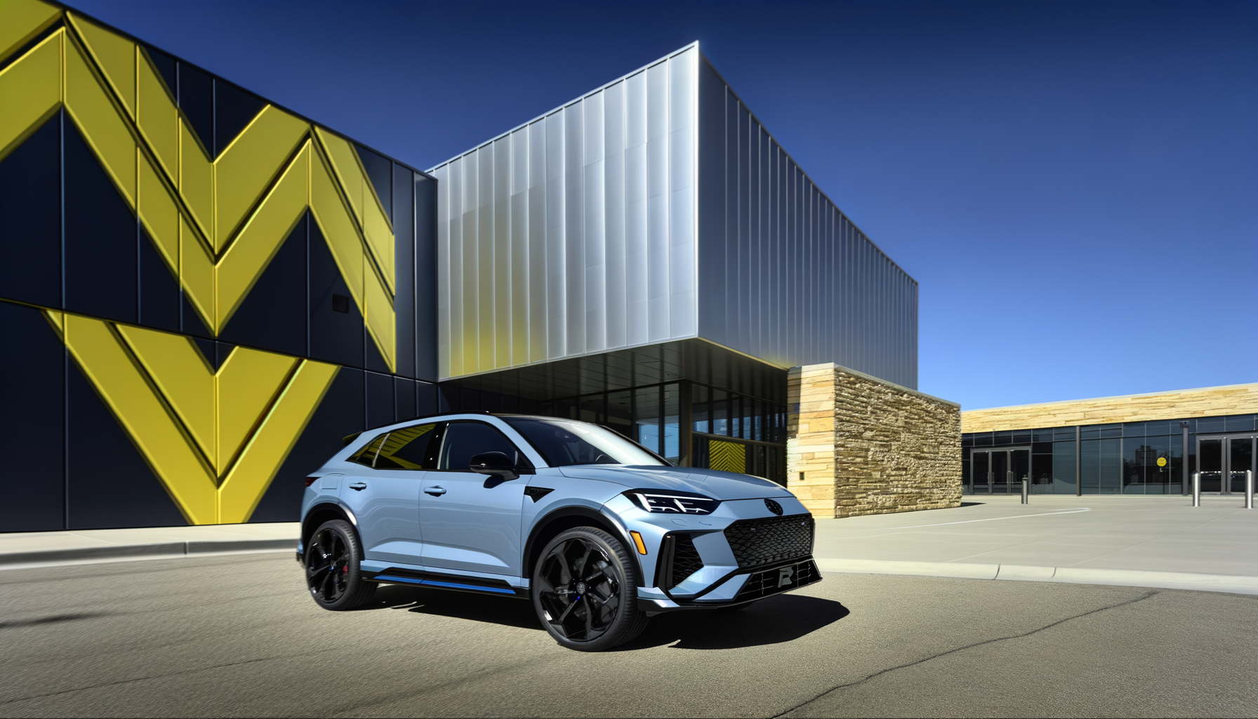 Moderne elbil foran futuristisk bygning i solskin