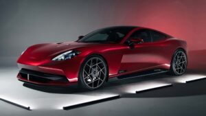 Rød elektrisk sportsvogn i moderne design