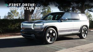 Første køretur: 2026 Rivian R2 elbil foran træer