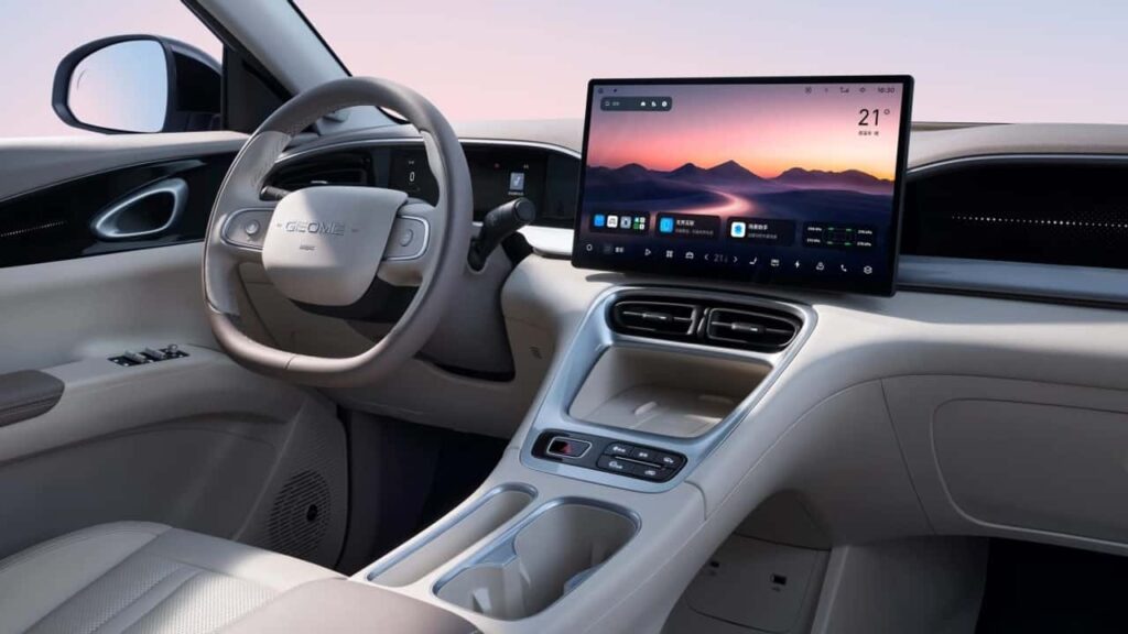 Geely GEOMETRY bilinteriør med digital skærm