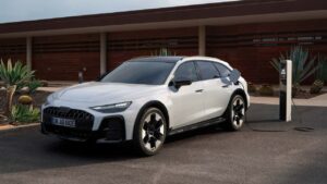Audi stationcar oplader ved ladestation