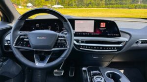 Cadillac V-serie interiør med digitalt display