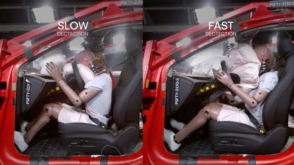 Krocktest med forskelligt airbag-udløsningstider.