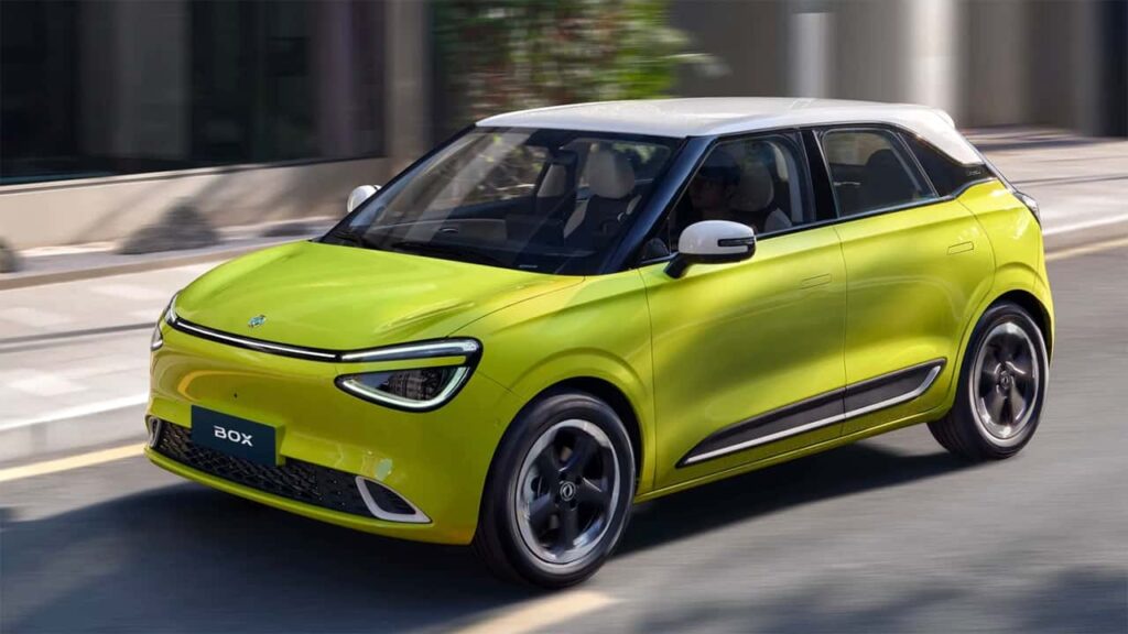 Elektrisk kompakt SUV på byvej