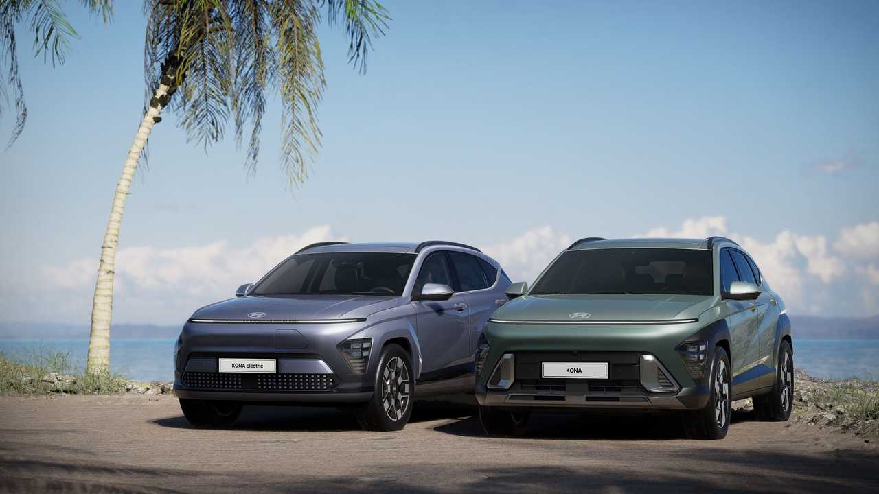 Hyundai Kona Electric parket ved kysten