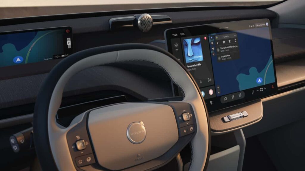 Volvo rat og touchscreen i kabine