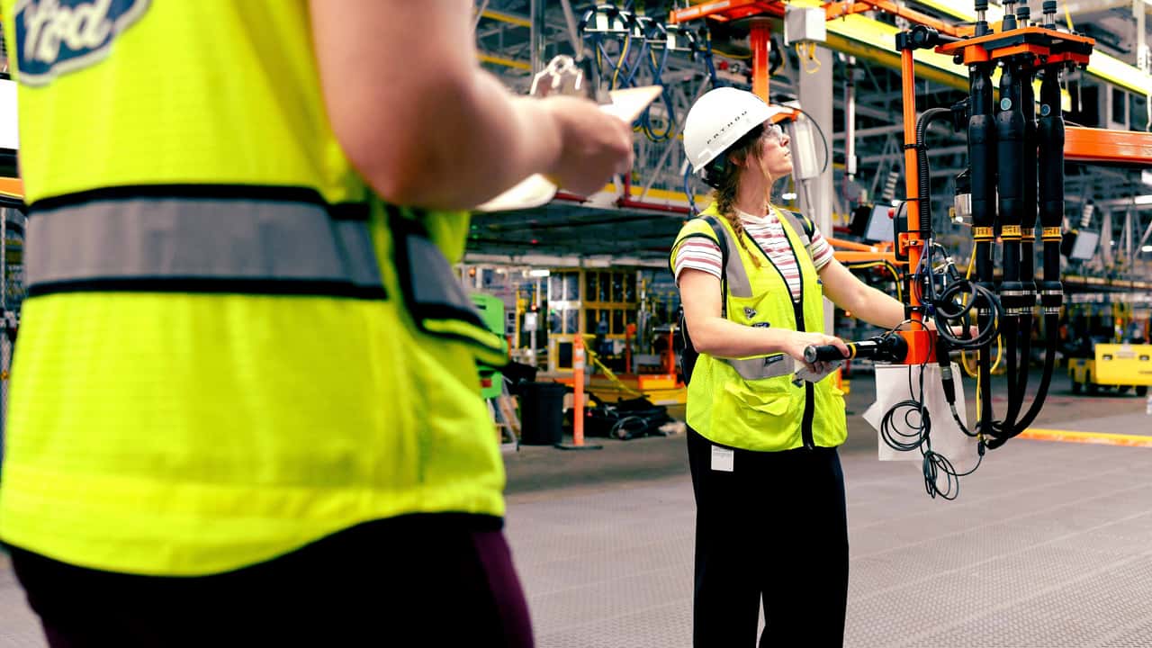 Ford medarbejdere i produktionen