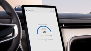 Volvo display med kørescore i elektrisk bilinteriør