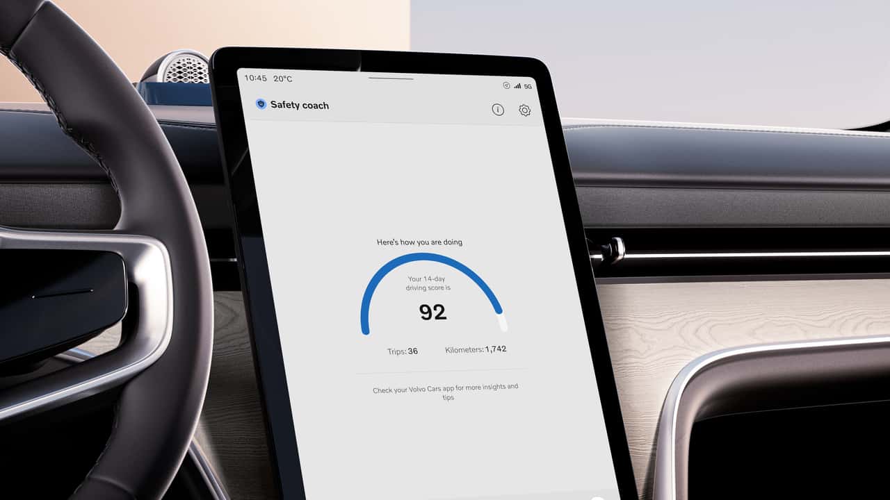 Volvo display med kørescore i elektrisk bilinteriør