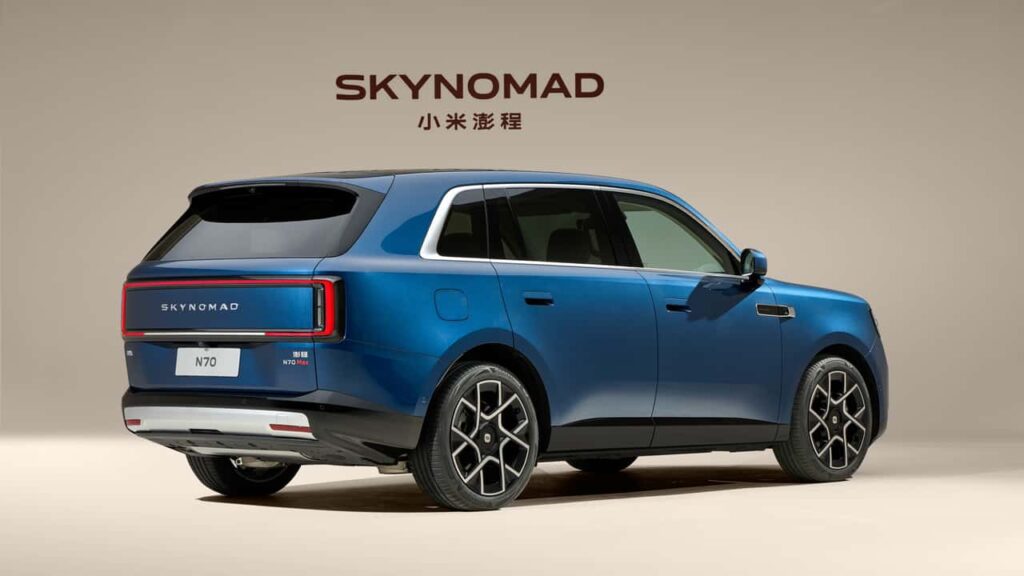 Skynomad N70 elektrisk SUV i udstillingslokale