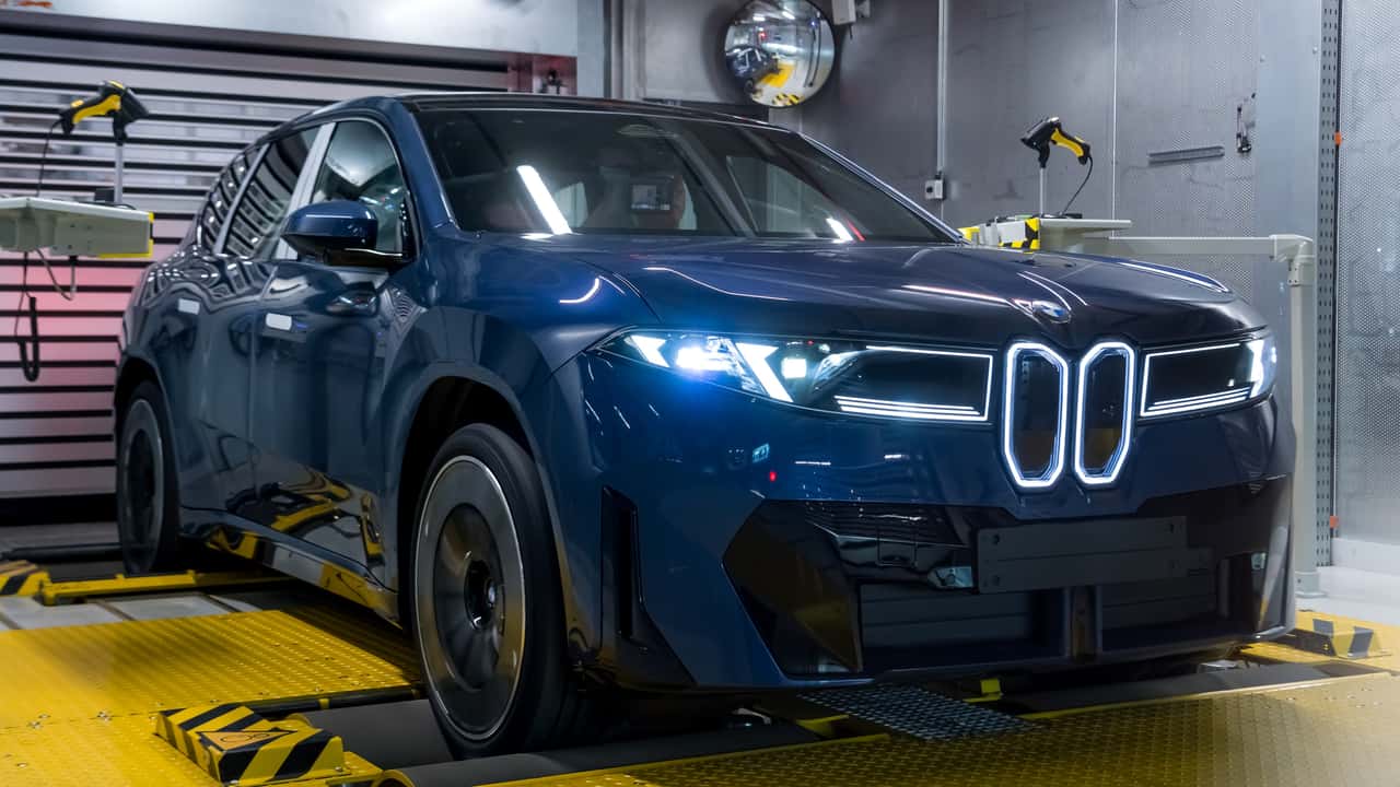 BMW iX i testlaboratorium