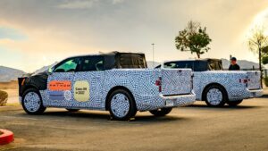 Prototype Ford Fathom pickup, parkeret i ørkenområde