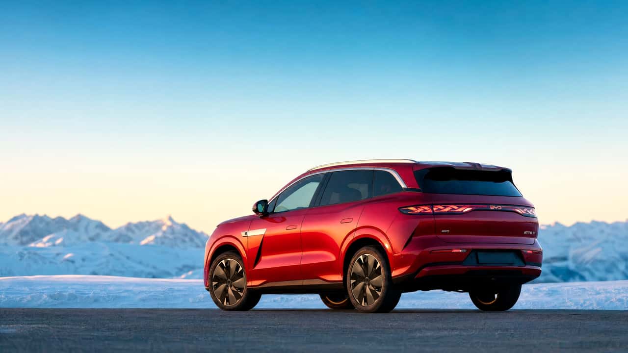BYD Atto 3 i bjerglandskab