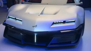 Alpine sportsvogn udstillet i showroom